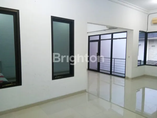 image RUMAH BARU GRESS DI PAKUWON CITY – HANYA 5 MENIT JALAN KAKI KE MALL! (6)