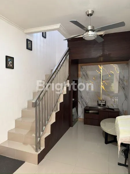 image RUMAH 3 LANTAI DI JUAL  (2)