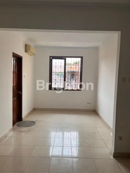 image SIAP HUNI DKT KANTOR PUSAT BEA CUKAI DAN LAP GOLF RAWAMANGUN STRATEGIS EKONOMIS (7)