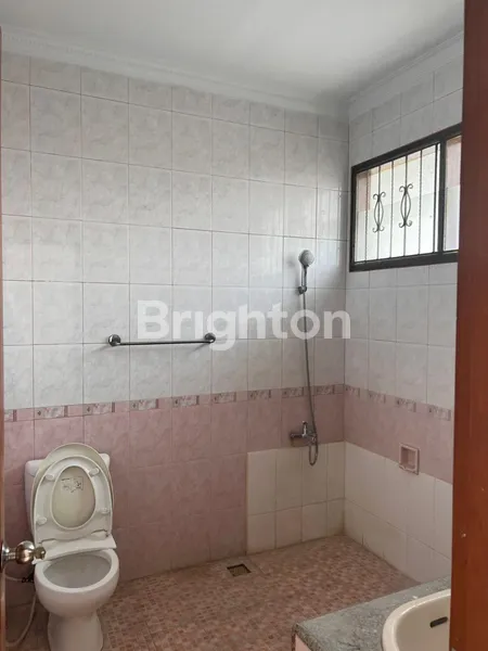 image SIAP HUNI DKT KANTOR PUSAT BEA CUKAI DAN LAP GOLF RAWAMANGUN STRATEGIS EKONOMIS (8)