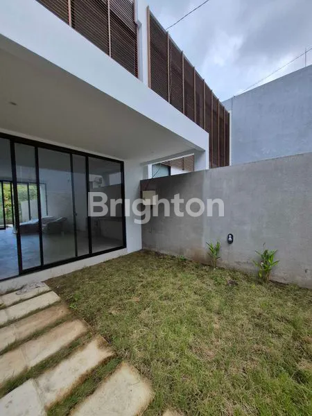 image VILLA EKSKLUSIF DI DALAM CLUSTER PERUMAHAN NUSA DUA (2)