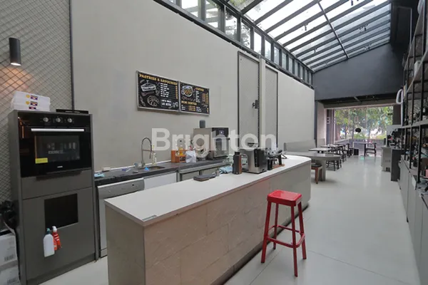 image DIJUAL SHOWROOM AKTIF MEWAH DI SLIPI, KEMANGGISAN (3)