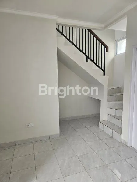 image DISEWAKAN RUMAH MINIMALIS SIAP HUNI DI HAYFIELD, DEKAT MAXI LUX (5)