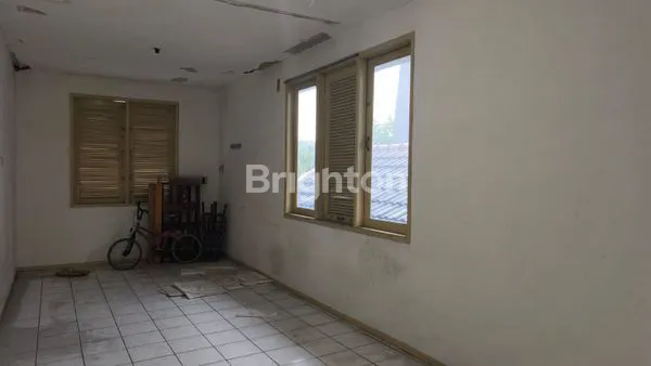 image RUMAH KLAMPIS SEMOLO DEKAT ITATS HOKKY MERR (7)
