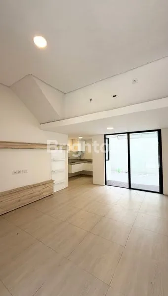 image RUMAH NEW GRESS DI NORTHWEST, LOKASI SUPER STRATEGIS SELANGKAH KE JLLB SURABAYA (3)