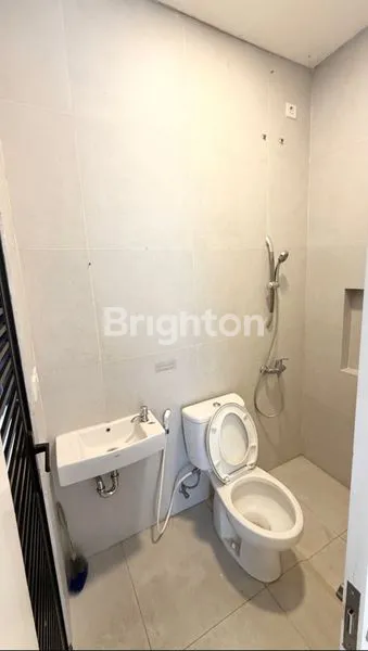 image RUMAH NEW GRESS DI NORTHWEST, LOKASI SUPER STRATEGIS SELANGKAH KE JLLB SURABAYA (7)