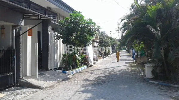 image RUMAH 3 KT, ADA ROOFTOP DI TAMAN SIDOARJO (2)