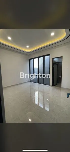 image RUMAH STRATEGIS DI MANYAR, LT 90 LB 135, 5 KT 4 KM (5)