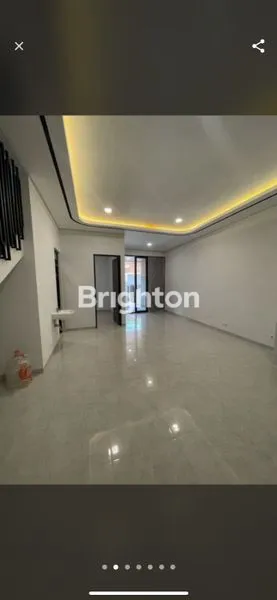 image RUMAH STRATEGIS DI MANYAR, LT 90 LB 135, 5 KT 4 KM (2)