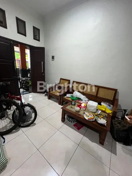 image RUMAH MINIMALIS SIAP HUNI DI BULAK RUKEM TIMUR SURABAYA (3)