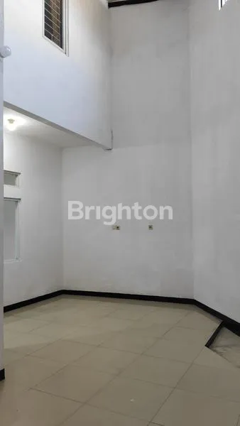 image RUMAH 2 LANTAI SIAP HUNI TAMAN RAHAYU CIGONDEWAH (5)