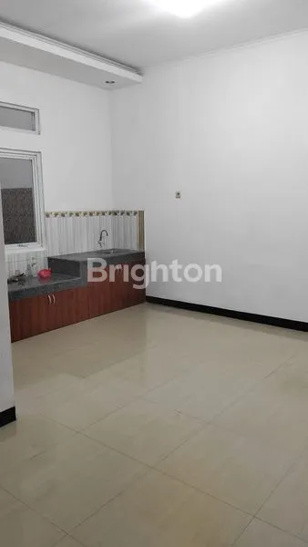 image RUMAH 2 LANTAI SIAP HUNI TAMAN RAHAYU CIGONDEWAH (4)