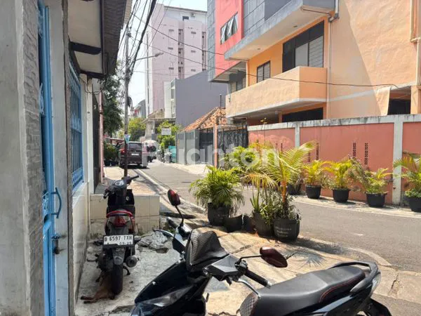 image RUMAH 4 KT, SHM, HOOK, LOKASI STRATEGIS DI JALAN KARTINI (5)