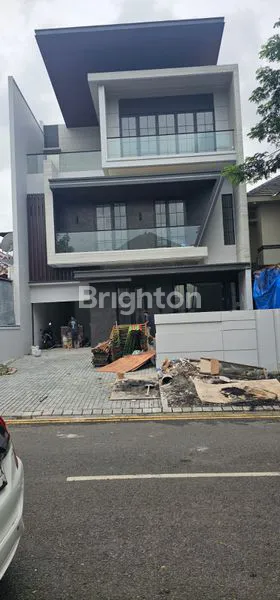 image HUNIAN EKSKLUSIF ALAM HIJAU, LT 210M² (1)