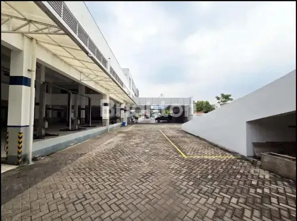 image  TANAH + BANGUNAN (EX SHOWROOM) DI RAYA MENGANTI, LIDAH WETAN - SURABAYA BARAT (2)