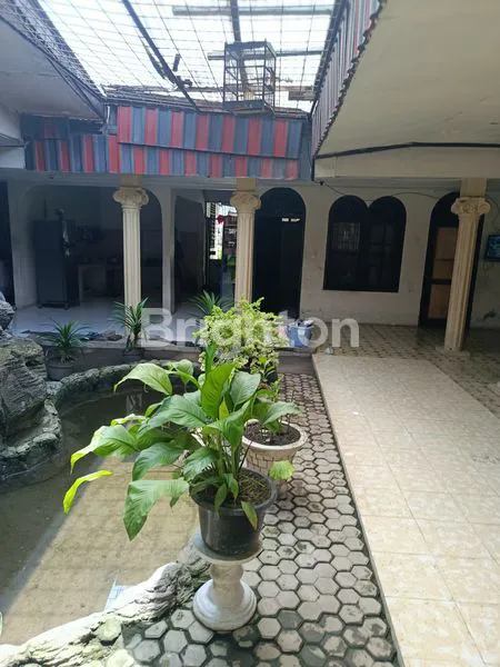 image RUMAH STRATEGIS COCOK TEMPAT TINGGAL DAN USAHA (5)
