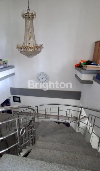 image RUMAH DESIGN EROPA 2 LANTAI FULL FURNISHED (6)