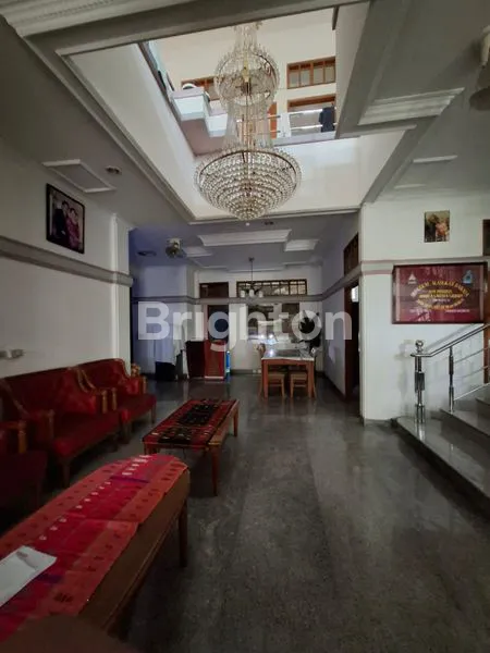 image RUMAH DESIGN EROPA 2 LANTAI FULL FURNISHED (3)