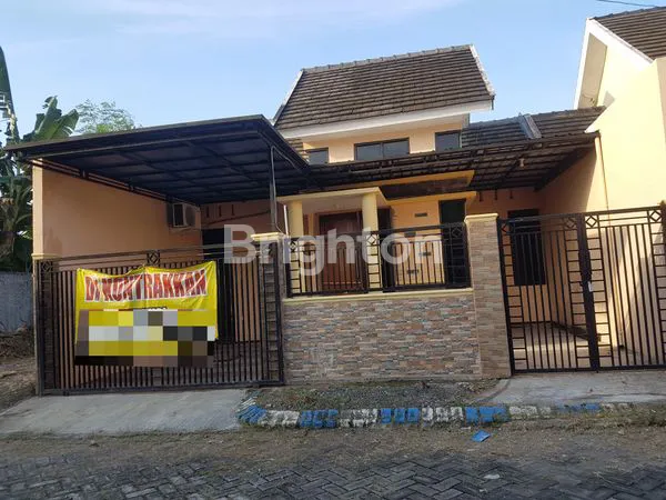 image RUMAH TERAWAT DI LOKASI STRATEGIS (1)