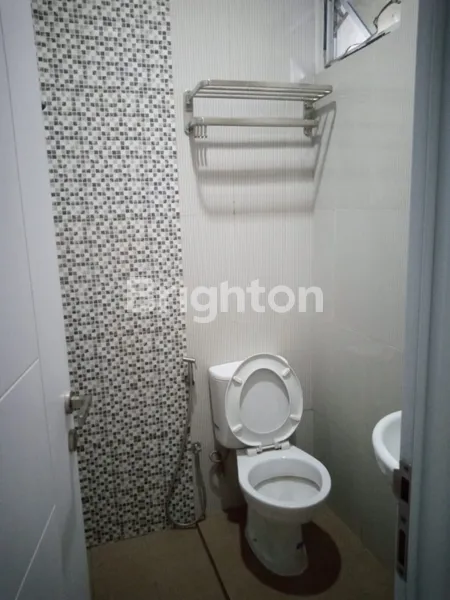 image DIJUAL RUMAH HOEK 2 LANTAI LEGENDA WISATA | LT 144 M² | SHM | DEKAT TOL & WATERBOOM | 1,15 M NEGO (7)