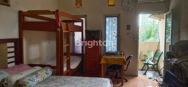 image RUKO 4 LT PADEMANGAN JAKUT,AKSES JALAN UTAMA.COCOK UNTUK USAHA & RUMAH TINGGAL. (2)