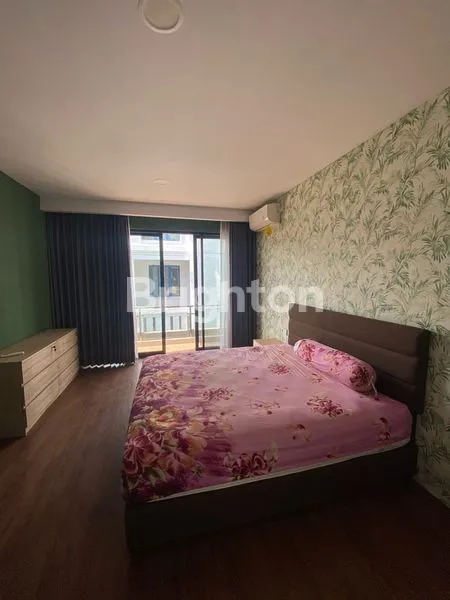 image DI SEWAKAN RUMAH CANTIK DI PERUMAHAN CITRALAND CITY SAMARINDA (1)