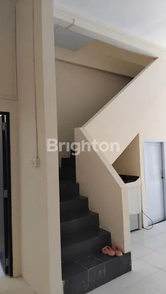 image TOWN HOUSE. LEGENDA MALAKA.  BATAM CENTER. \\N\\NLOKASI SANGAT RAMAI (3)