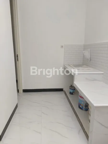 image RUMAH MEWAH MURAH SIAP HUNI  SELANGKAH KE RAYA MULYOSARI DAN 5 MENIT KE PAKUWON CITY MALL DAN 10 MENIT KE GALAXY MALL (5)