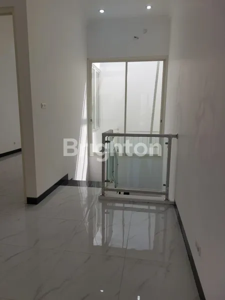 image DIJUAL RUMAH MEWAH MURAH SIAP HUNI  SELANGKAH KE RAYA MULYOSARI DAN 5 MENIT KE PAKUWON CITY MALL DAN 10 MENIT KE GALAXY MALL (4)