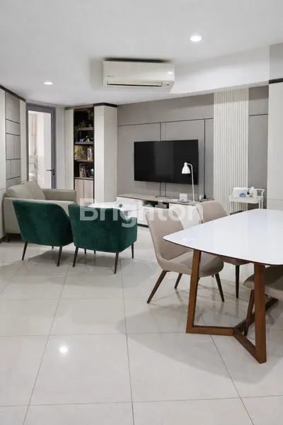 image TOWNHOME EKSKLUSIF THE MANSION BOUGENVILLE – PARKIR DEPAN UNIT, FURNISHED MEWAH & VIEW POOL! (5)