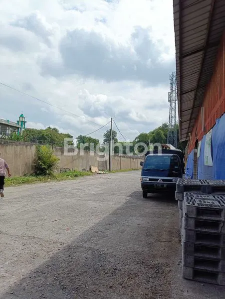 image GUDANG LUAS SIAP PAKAI DI BATUJAJAR, AKSES TOL DEKAT (8)