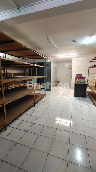 image RUKO SIAP PAKAI 4 LANTAI GAJAH MADA/GLODOK JAKARTA BARAT LEBAR 5X12 HGB ADA LIFT BARANG (5)