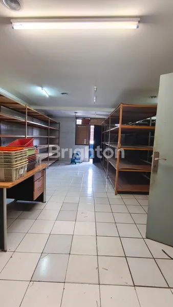 image RUKO SIAP PAKAI 4 LANTAI GAJAH MADA/GLODOK JAKARTA BARAT LEBAR 5X12 HGB ADA LIFT BARANG (6)