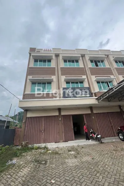 image SEWA 2 RUKO DI TELUK BETUNG (1)