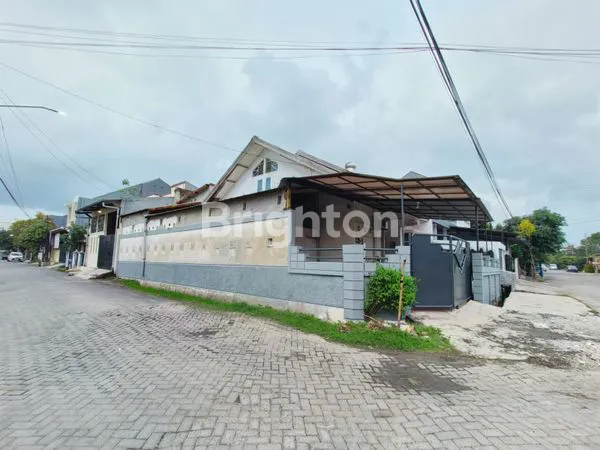 image RUMAH HOOK POSISI STRATEGIS DI SEMARANG INDAH (2)