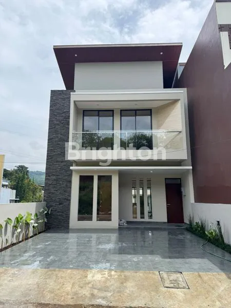 image RUMAH BARU SIAP HUNI MODERN MINIMALIS DI DAGO BANDUNG UTARA (2)