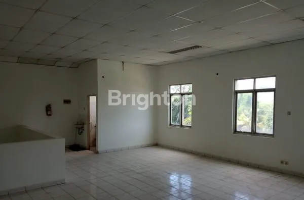 image GUDANG STRATEGIS DI PERGUDANGAN CIKUPA MAS (5)