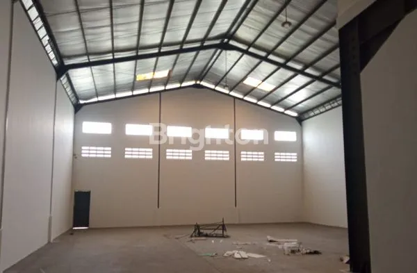 image GUDANG STRATEGIS DI PERGUDANGAN CIKUPA MAS (1)