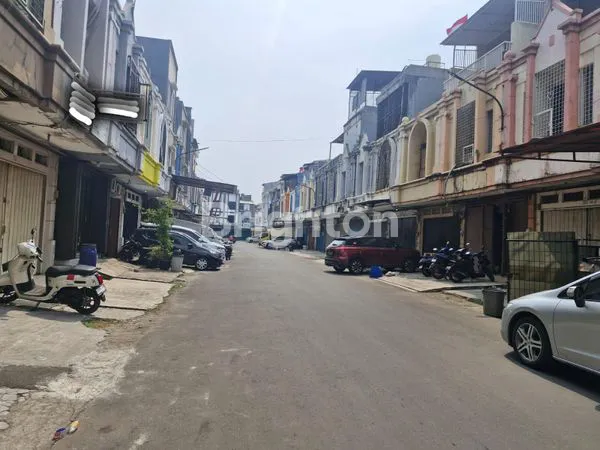 image TEMPAT USAHA DI CENGKARENG BARAT (2)