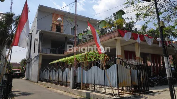 image BANGUNAN EX RESTO LOKASI STRATEGIS MANAHAN (3)