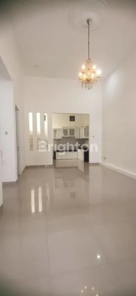 image RUMAH RAPI SIAP HUNI DI DALAM CLUSTER KOTA WISATA (2)