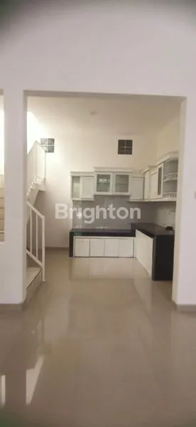 image RUMAH RAPI SIAP HUNI DI DALAM CLUSTER KOTA WISATA (8)