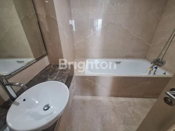 image DISEWAKAN ONE ICON TUNJUNGAN PLAZA 3 BR (8)