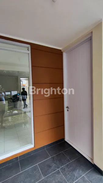 image RUMAH MINIMALIS 2 LANTAI DI SUDIRMAN REGENCY (1)