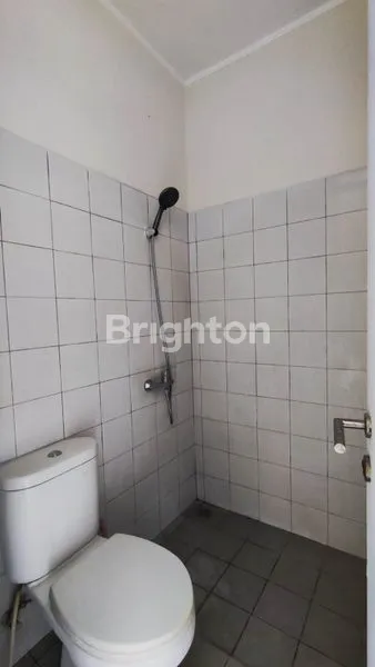 image RUMAH MINIMALIS 2 LANTAI DI SUDIRMAN REGENCY (4)