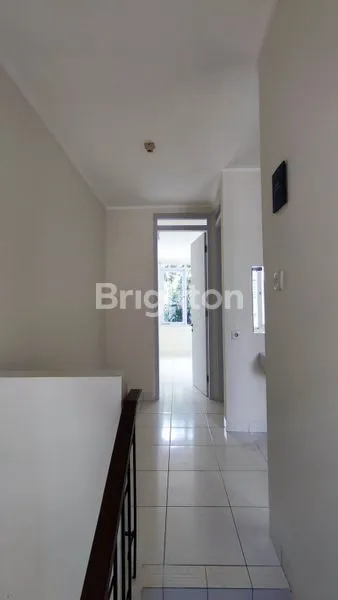 image RUMAH MINIMALIS 2 LANTAI DI SUDIRMAN REGENCY (5)