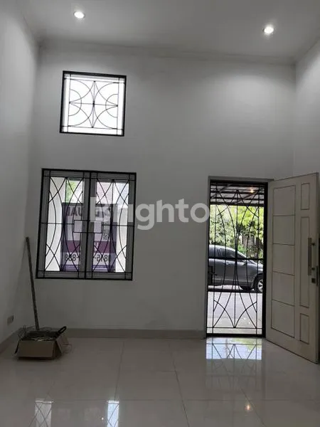 image RUMAH SIAP HUNI DI DALAM CLUSTER KOTA WISATA (2)