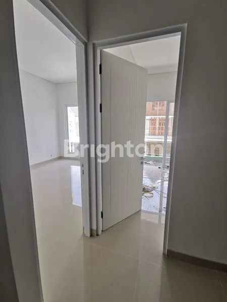 image RUMAH MEWAH 4+1 KT DI ROYAL RESIDENCE, LT 180M² (3)