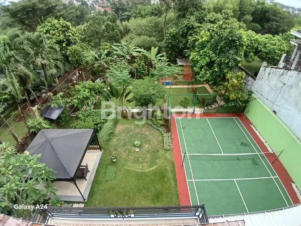 image RUMAH DENGAN LAPANGAN BADMINTON DAN MINI SOCCER DI BUKIT GOLF HIJAU SENTUL CITY (7)