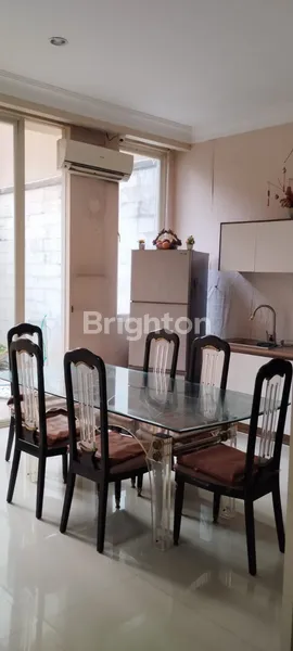 image RUMAH MINIMALIS SIAP HUNI LOKASI BAGUS JALAN KEMBAR DAERAH ELITE GRANADA PAKUWON INDAH SURABAYA BARAT (8)